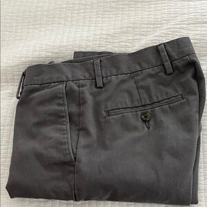 Amazon Essentials Men's Slim-Fit Wrinkle-Resistant Flat-Front Chino Pant